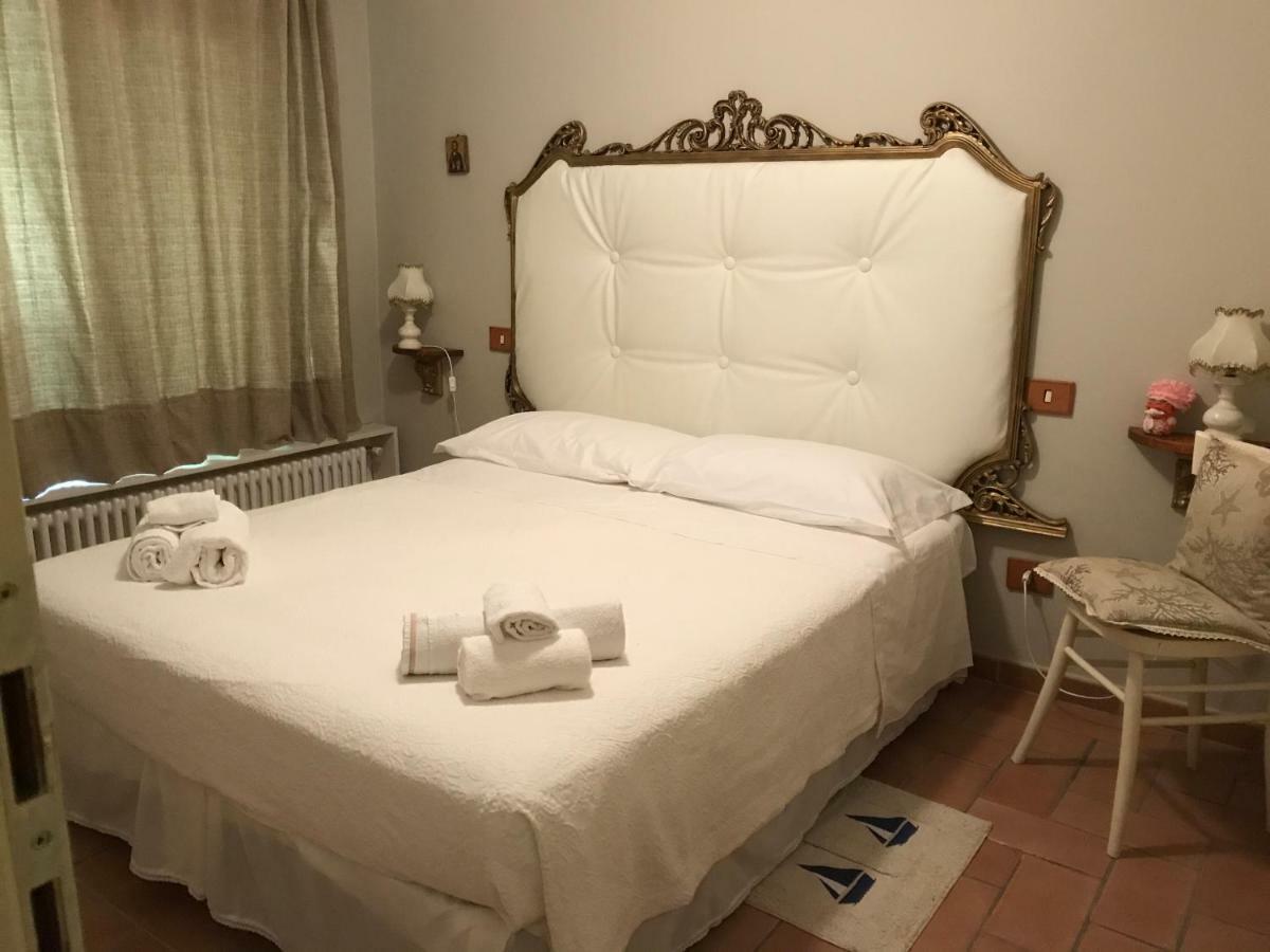 Ancora Bilocale Villa Marina di Massa Exteriör bild