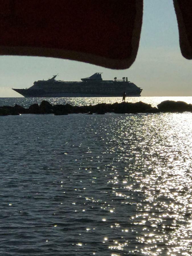 Ancora Bilocale Villa Marina di Massa Exteriör bild